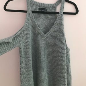 American Eagle cold shoulder sweater with zippers